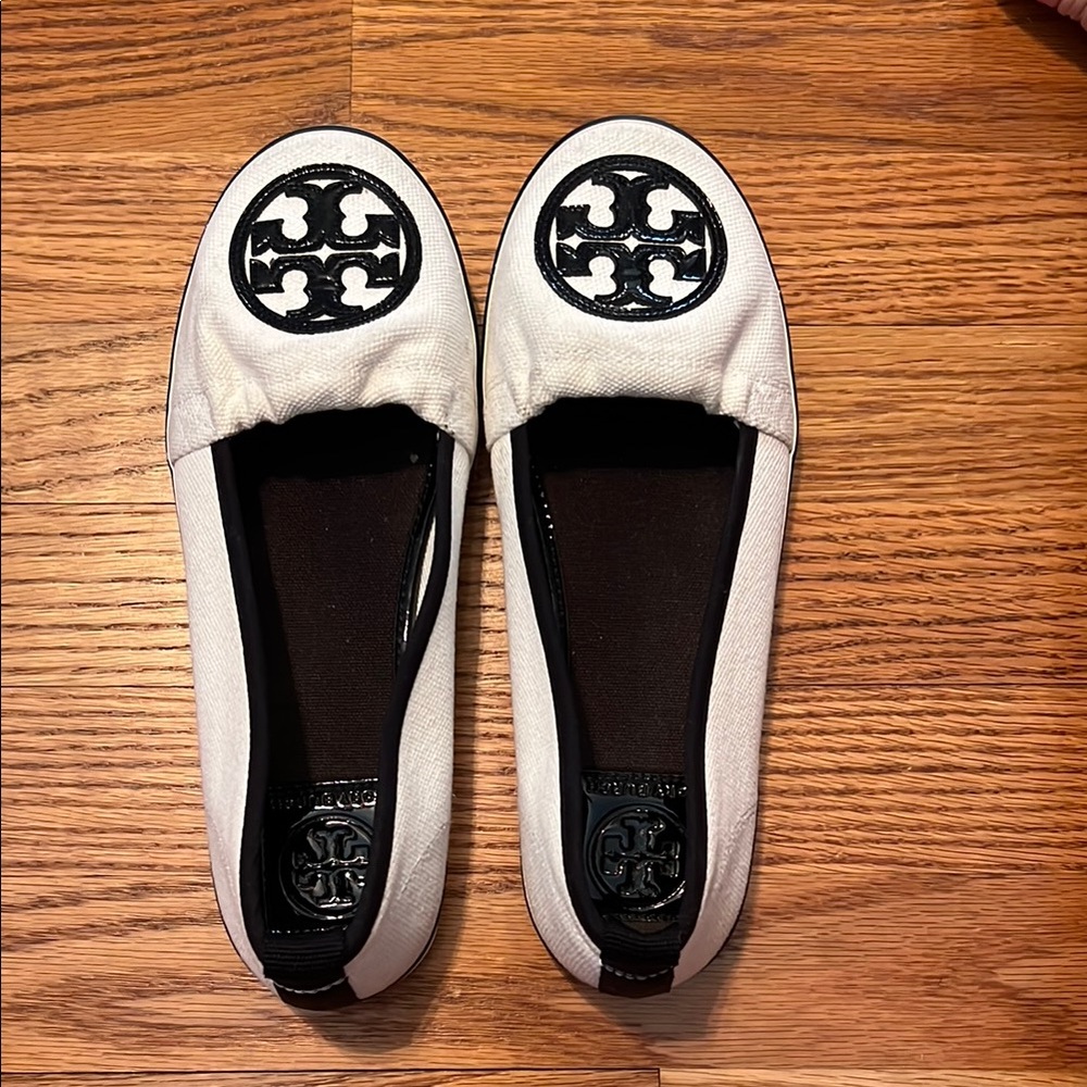 Tory Burch White and Black Flats with Logo Medallion